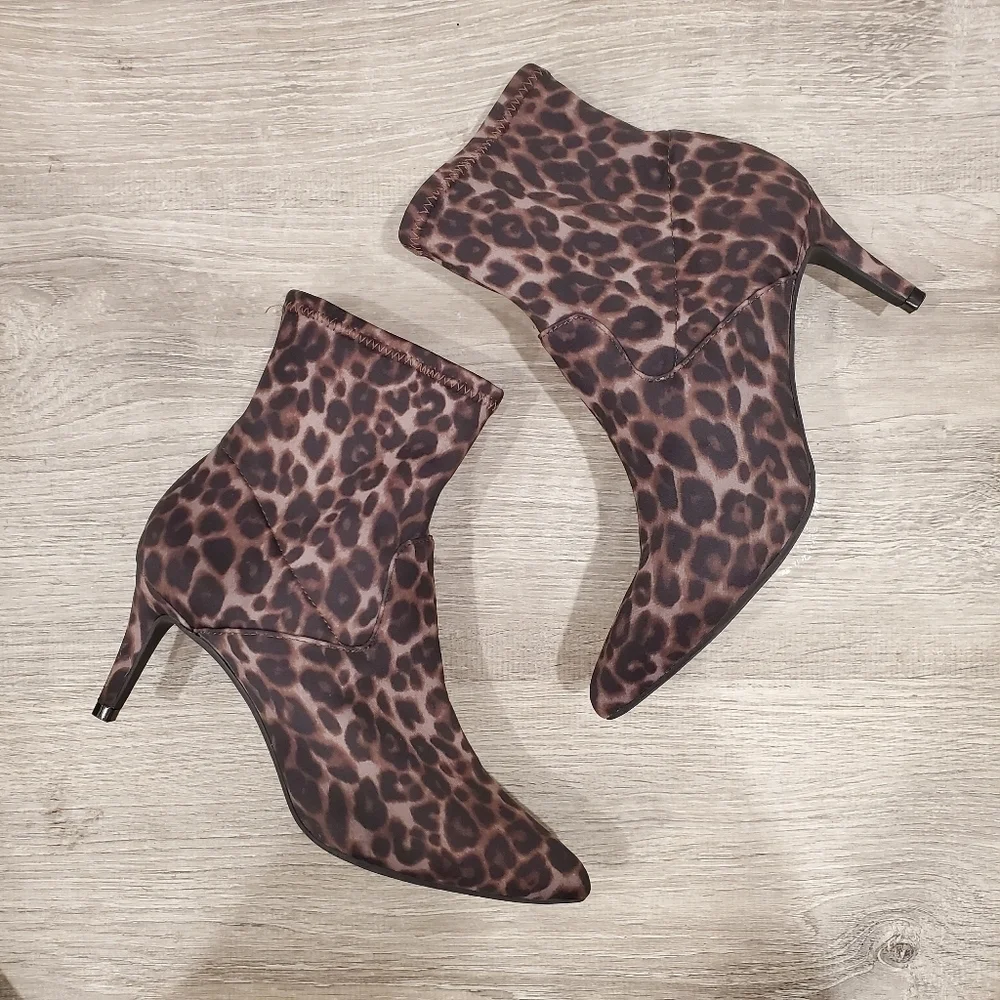NEW 1901 Leopard Print Ankle Boot